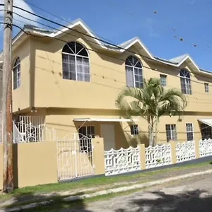 Guest house Aileen Palm Cove Ja